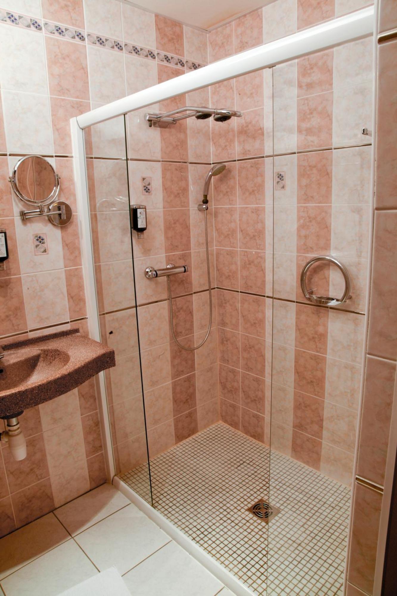 Hotel Bristol Châlons-en-Champagne Εξωτερικό φωτογραφία