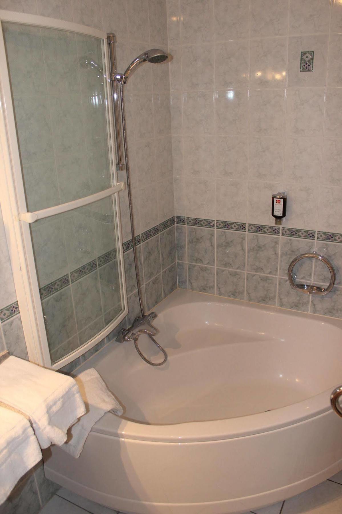 Hotel Bristol Châlons-en-Champagne Εξωτερικό φωτογραφία