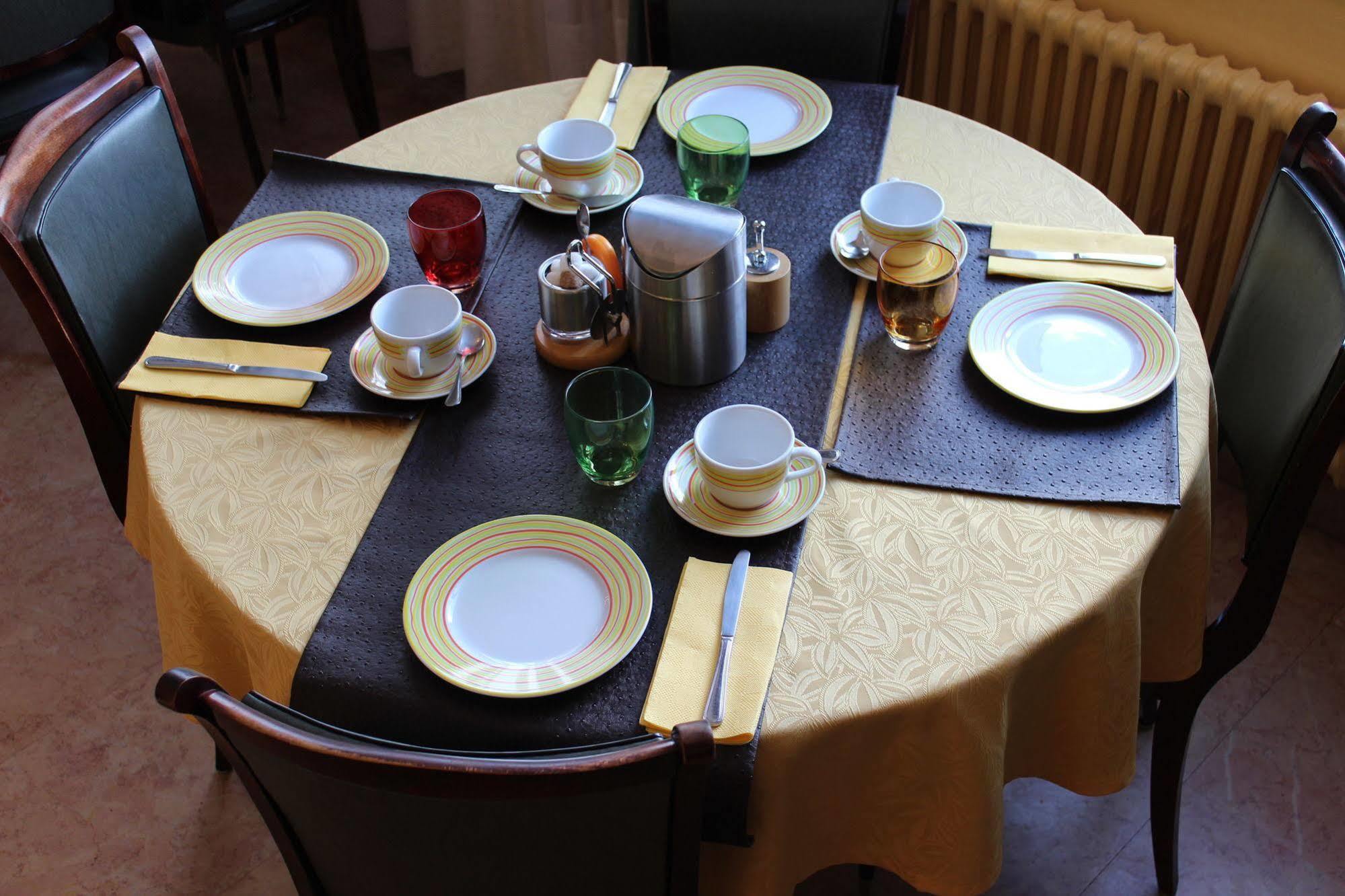 Hotel Bristol Châlons-en-Champagne Εξωτερικό φωτογραφία